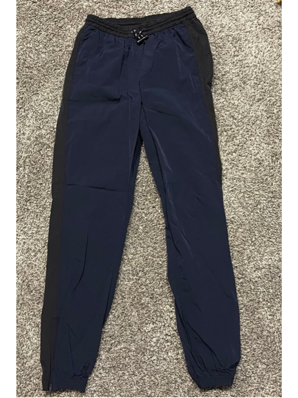 Lululemon Women’s Evergreen Track Pant, Size 4,, Navy/Black, EUC